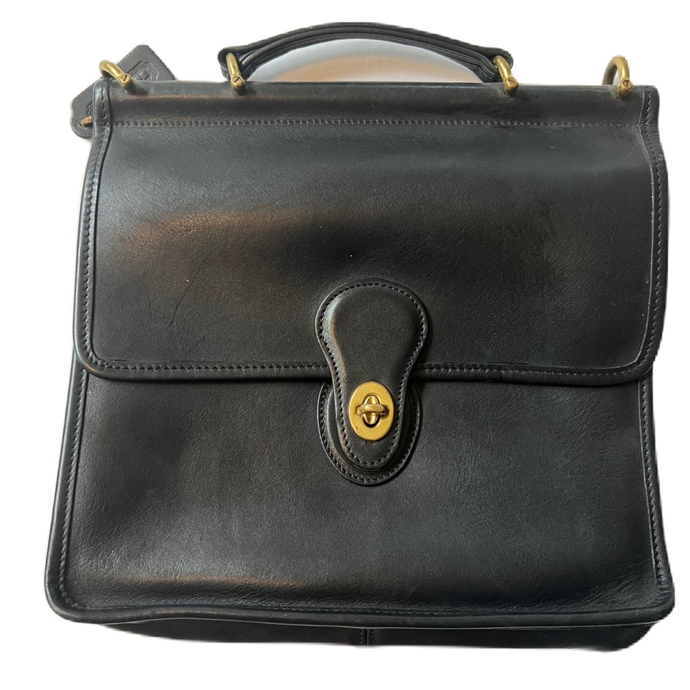 Vintage Black leather coach shoulder bag/ cross body bag